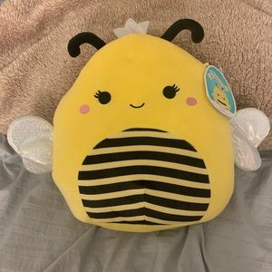 Sunny the bee squishmallow